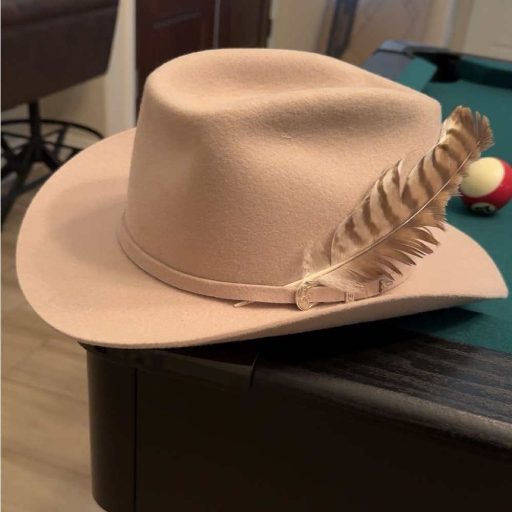 TWISTER WOOL HAT